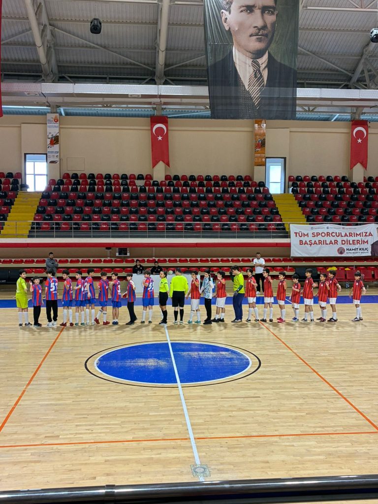 Yıldız Erkekler Futsal Takımımız Durmuyor!