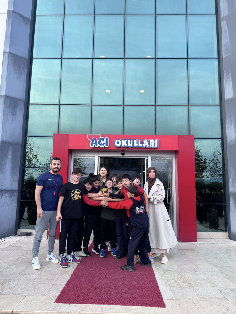 Küçük Erkekler Futsal Takımı